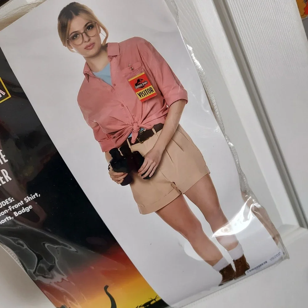 Spirit Halloween Jurassic Park Dr Ellie Sattler Costume Adult Small Wig Tank 4-6 - Picture 4 of 6